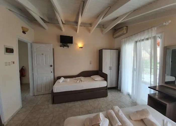 Anna Rooms